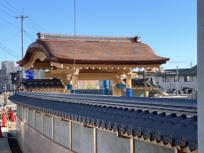 伊勢市善應寺様 塀の瓦施工!